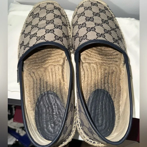 Gucci GG Monogram Print Beige Canvas Espadrilles Slip On Shoes Gucci Beige GG Canvas Espadrille Flats Size 36 EU main image 4